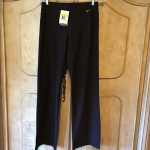 🌷NIKE WOMENS PANTS SIZE SMALL NWT